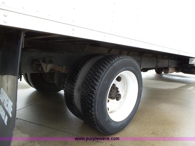 image for item K2177 2005 Ford F650 Super Duty XL box truck