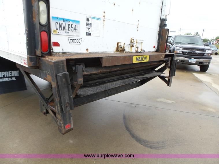 image for item K2177 2005 Ford F650 Super Duty XL box truck