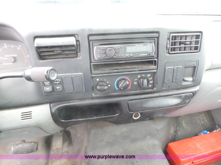 image for item K2177 2005 Ford F650 Super Duty XL box truck