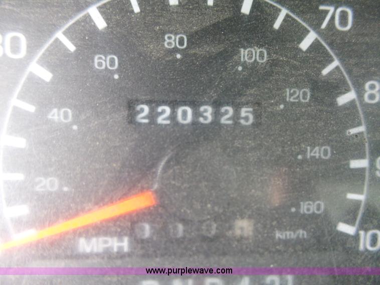 image for item K2177 2005 Ford F650 Super Duty XL box truck