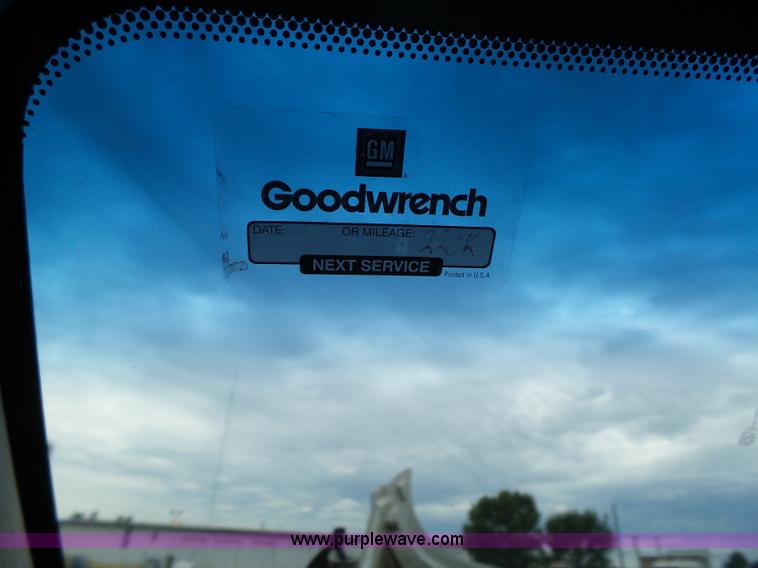 image for item K2177 2005 Ford F650 Super Duty XL box truck