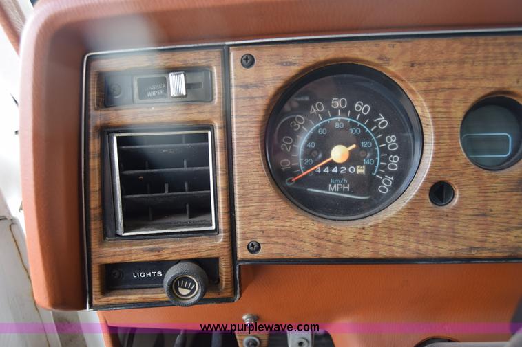 image for item K2856 1977 Chevrolet 3500 RV