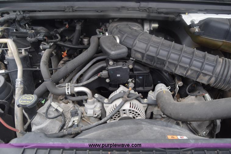 image for item K2862 2006 Ford F350 Super Duty pickup truck cab and chassis