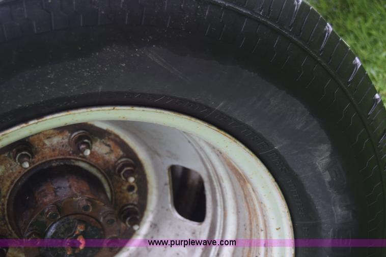 image for item K2862 2006 Ford F350 Super Duty pickup truck cab and chassis