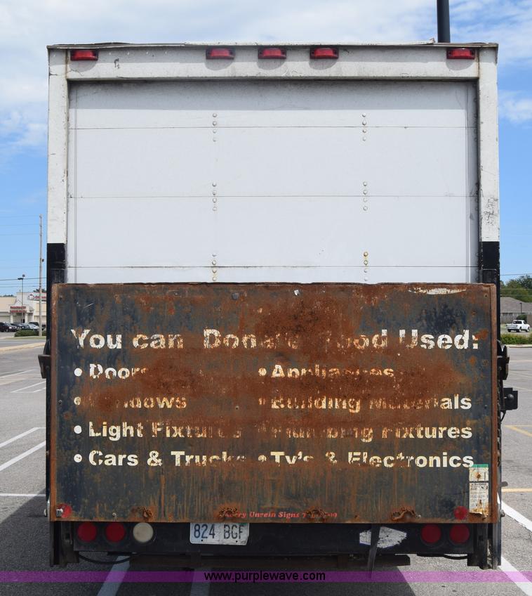 image for item K2877 2000 GMC W4500 box truck