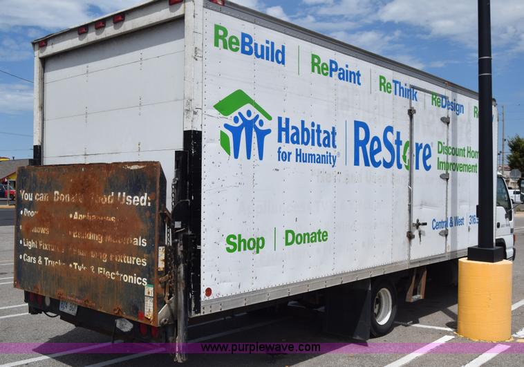 image for item K2877 2000 GMC W4500 box truck