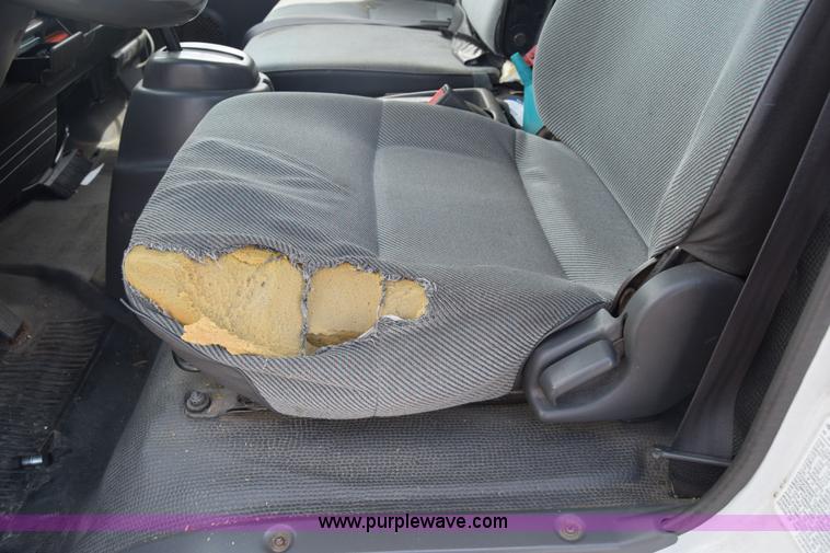 image for item K2877 2000 GMC W4500 box truck