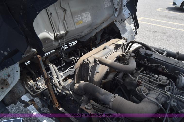 image for item K2877 2000 GMC W4500 box truck