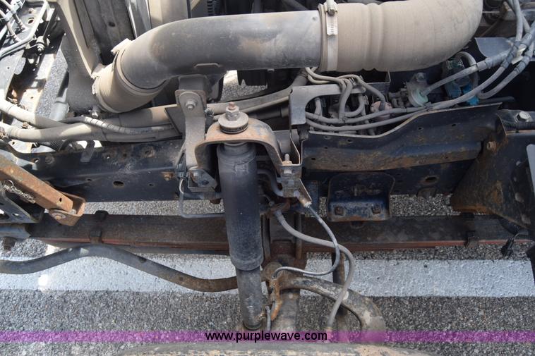 image for item K2877 2000 GMC W4500 box truck