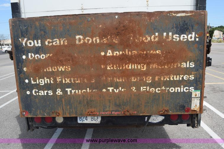 image for item K2877 2000 GMC W4500 box truck
