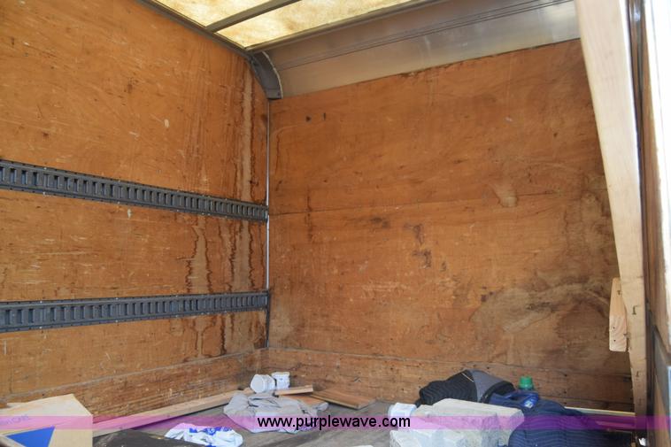 image for item K2877 2000 GMC W4500 box truck