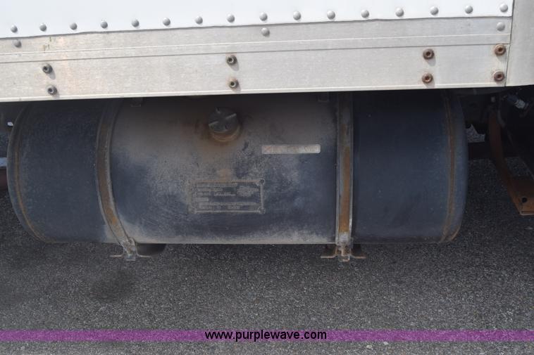 image for item K2877 2000 GMC W4500 box truck