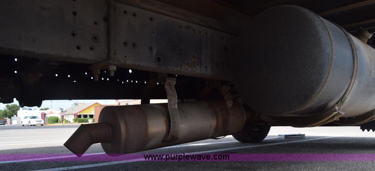 image for item K2877 2000 GMC W4500 box truck