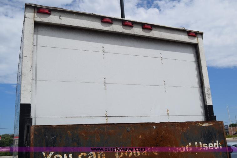image for item K2877 2000 GMC W4500 box truck