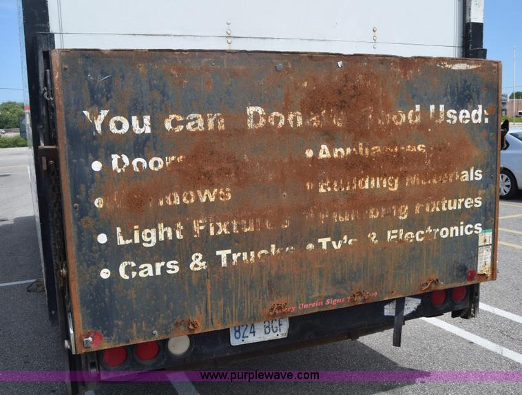 image for item K2877 2000 GMC W4500 box truck