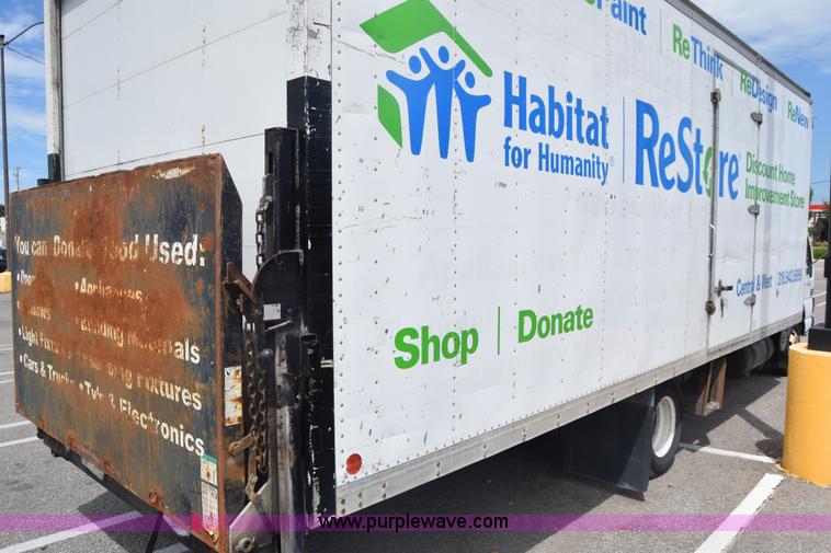 image for item K2877 2000 GMC W4500 box truck