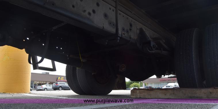 image for item K2877 2000 GMC W4500 box truck