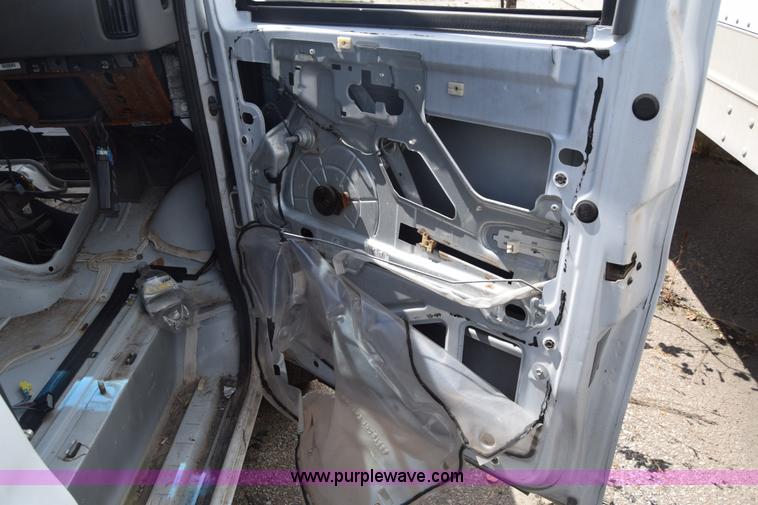 image for item K2878 2007 GMC Savanna G1500 van