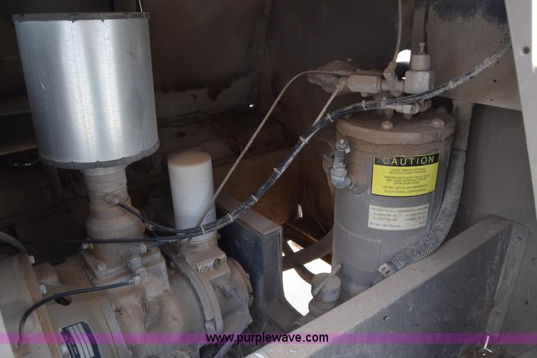 image for item K2926 1995 Leroi Q185DJF air compressor