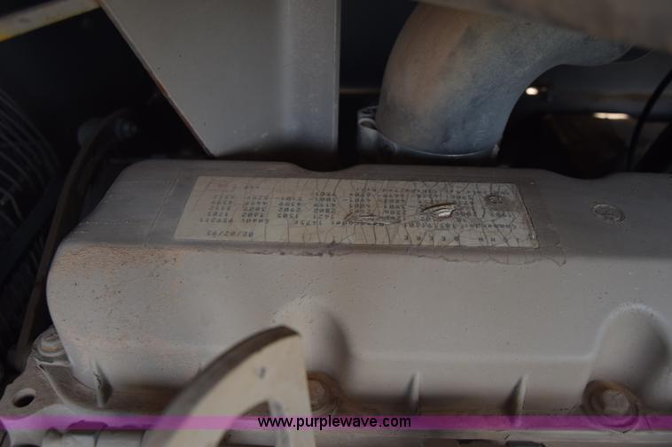 image for item K2927 1995 Leroi Q185DJE air compressor