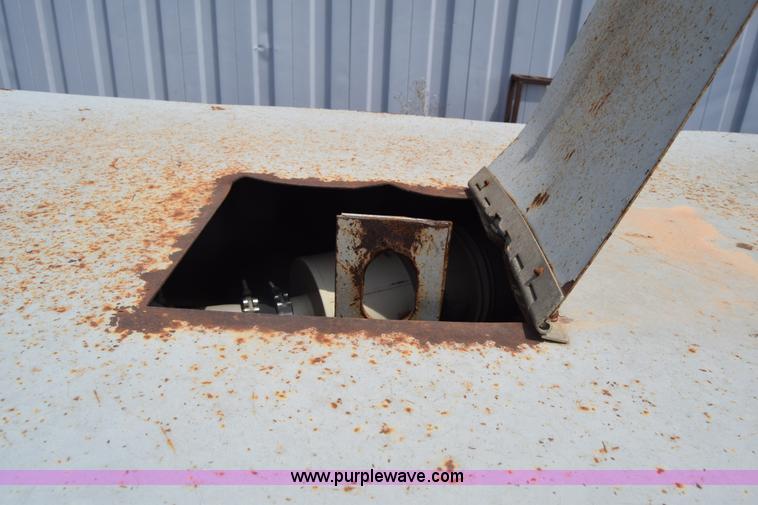 image for item K2927 1995 Leroi Q185DJE air compressor