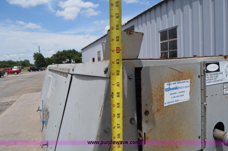 image for item K2927 1995 Leroi Q185DJE air compressor