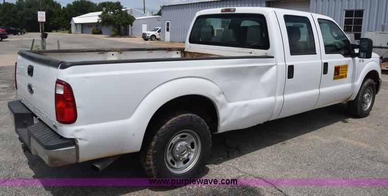 image for item K2928 2011 Ford F250 Super Duty Crew Cab pickup truck