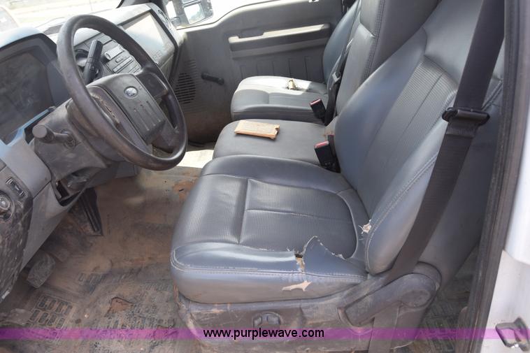 image for item K2928 2011 Ford F250 Super Duty Crew Cab pickup truck