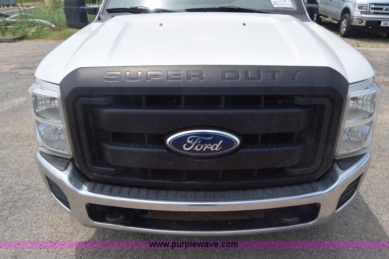 image for item K2928 2011 Ford F250 Super Duty Crew Cab pickup truck
