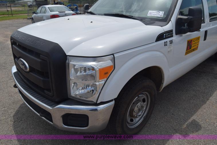 image for item K2928 2011 Ford F250 Super Duty Crew Cab pickup truck