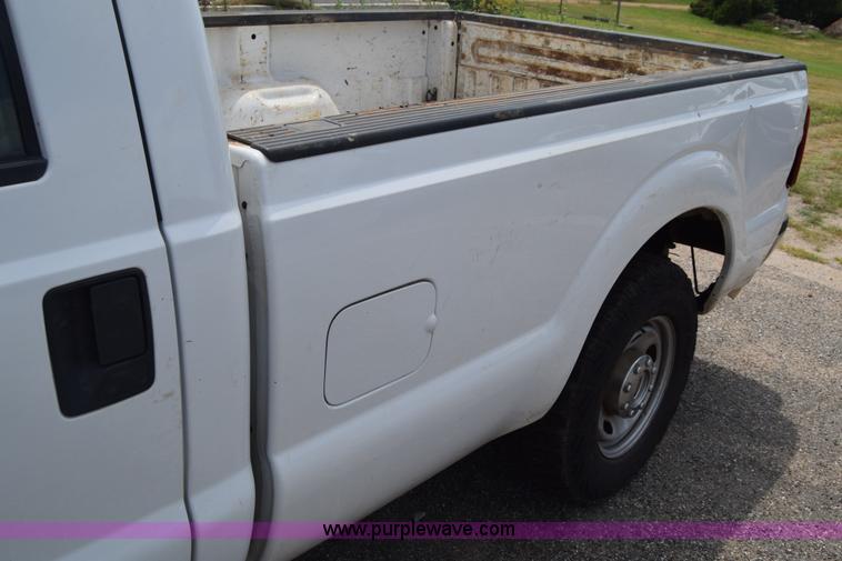 image for item K2928 2011 Ford F250 Super Duty Crew Cab pickup truck