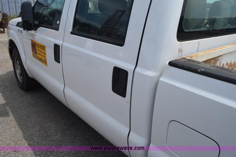 image for item K2928 2011 Ford F250 Super Duty Crew Cab pickup truck