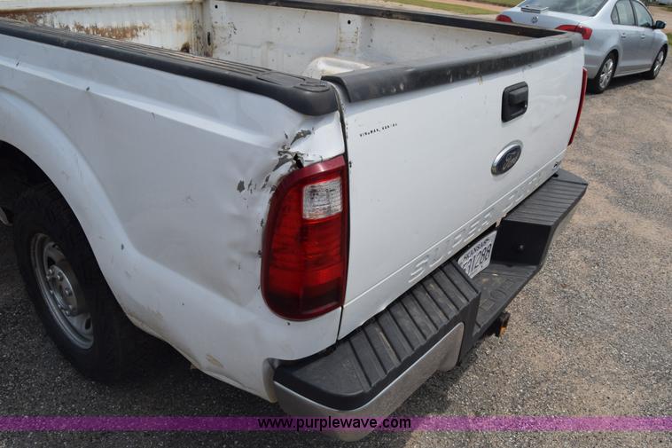 image for item K2928 2011 Ford F250 Super Duty Crew Cab pickup truck