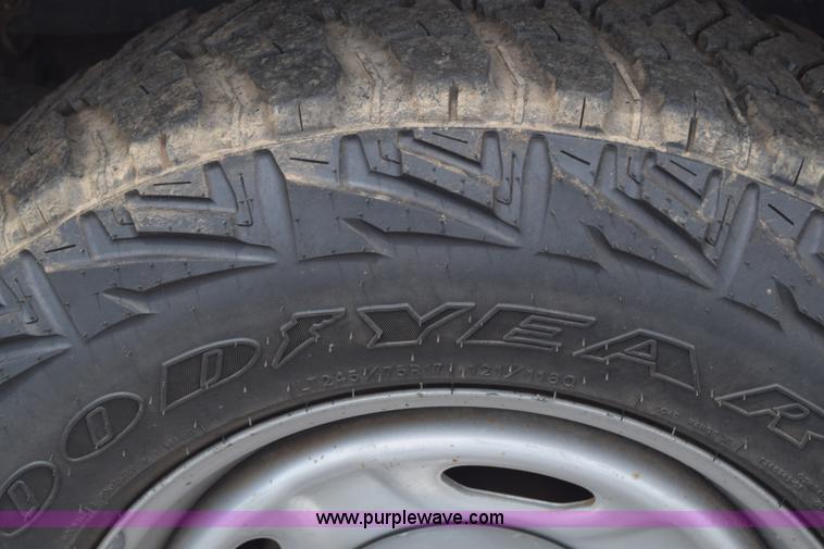 image for item K2928 2011 Ford F250 Super Duty Crew Cab pickup truck