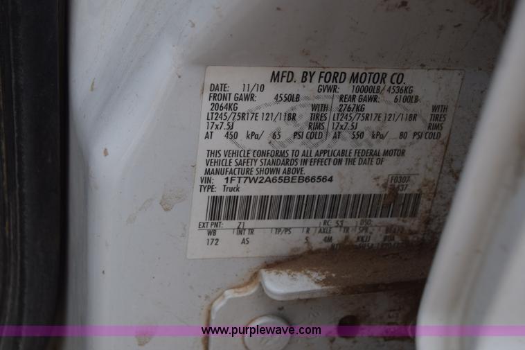 image for item K2929 2011 Ford F250 Super Duty Crew Cab pickup truck