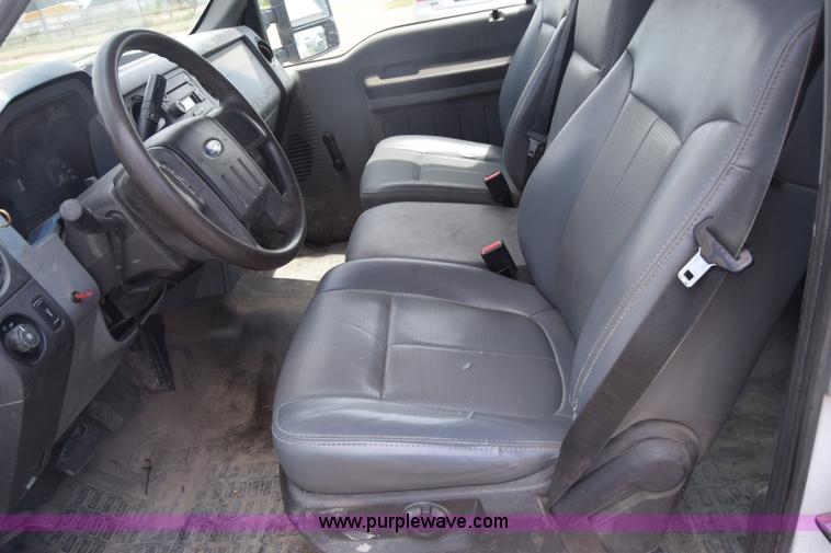 image for item K2929 2011 Ford F250 Super Duty Crew Cab pickup truck