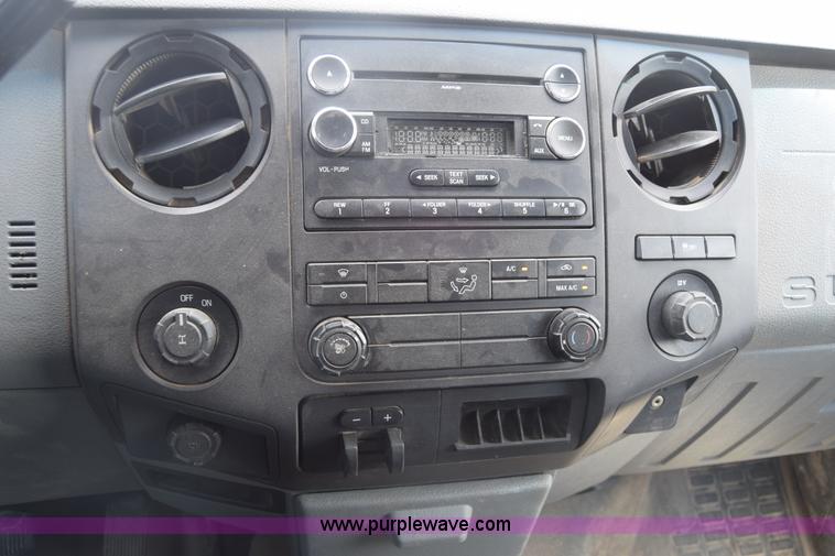 image for item K2929 2011 Ford F250 Super Duty Crew Cab pickup truck