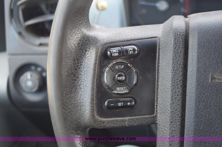 image for item K2929 2011 Ford F250 Super Duty Crew Cab pickup truck