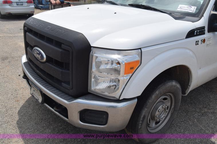 image for item K2929 2011 Ford F250 Super Duty Crew Cab pickup truck