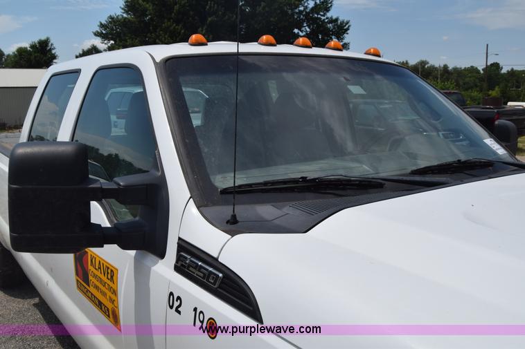 image for item K2929 2011 Ford F250 Super Duty Crew Cab pickup truck