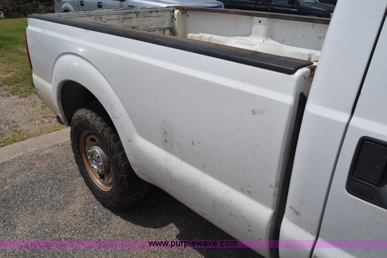 image for item K2929 2011 Ford F250 Super Duty Crew Cab pickup truck