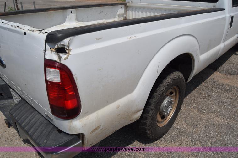 image for item K2929 2011 Ford F250 Super Duty Crew Cab pickup truck