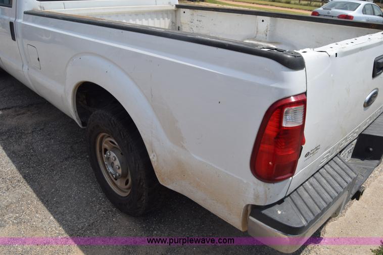 image for item K2929 2011 Ford F250 Super Duty Crew Cab pickup truck