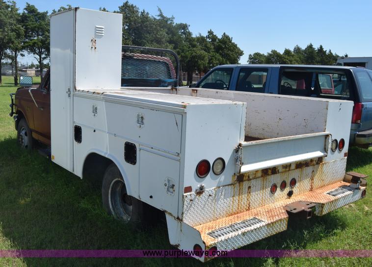 image for item K2984 1993 Ford F350 utility truck