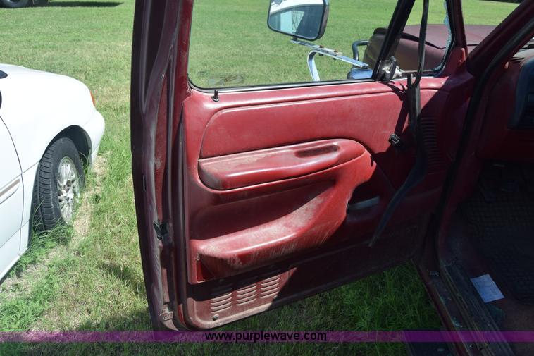 image for item K2984 1993 Ford F350 utility truck