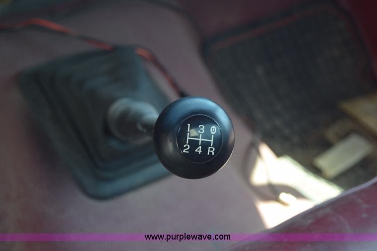 image for item K2984 1993 Ford F350 utility truck