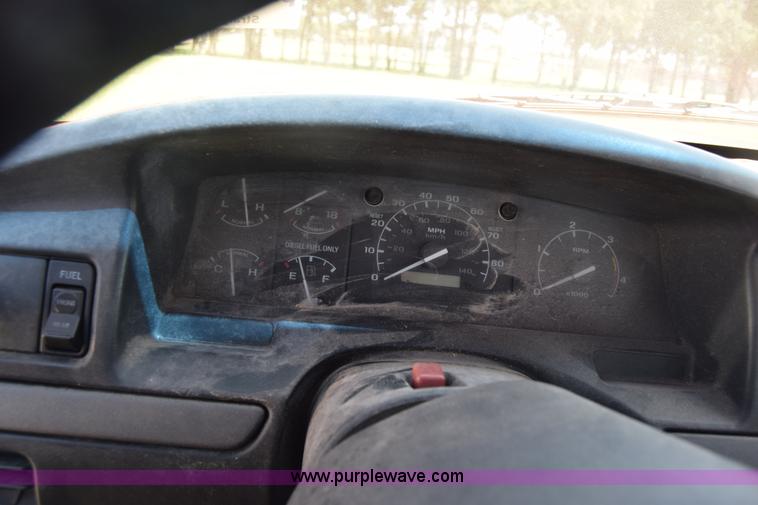 image for item K2984 1993 Ford F350 utility truck