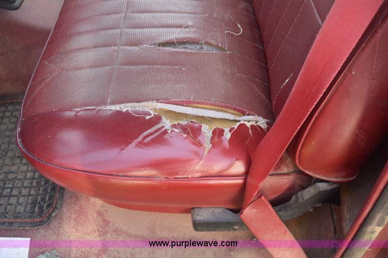 image for item K2984 1993 Ford F350 utility truck