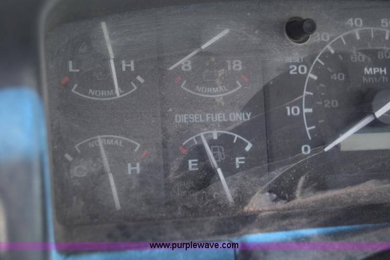 image for item K2984 1993 Ford F350 utility truck