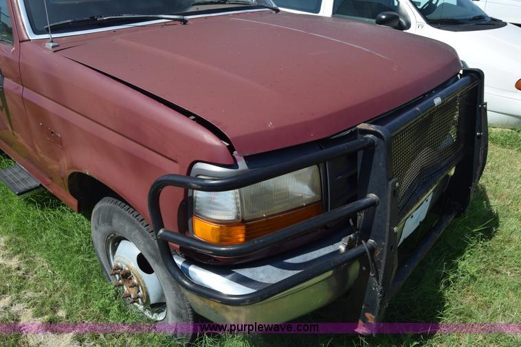 image for item K2984 1993 Ford F350 utility truck